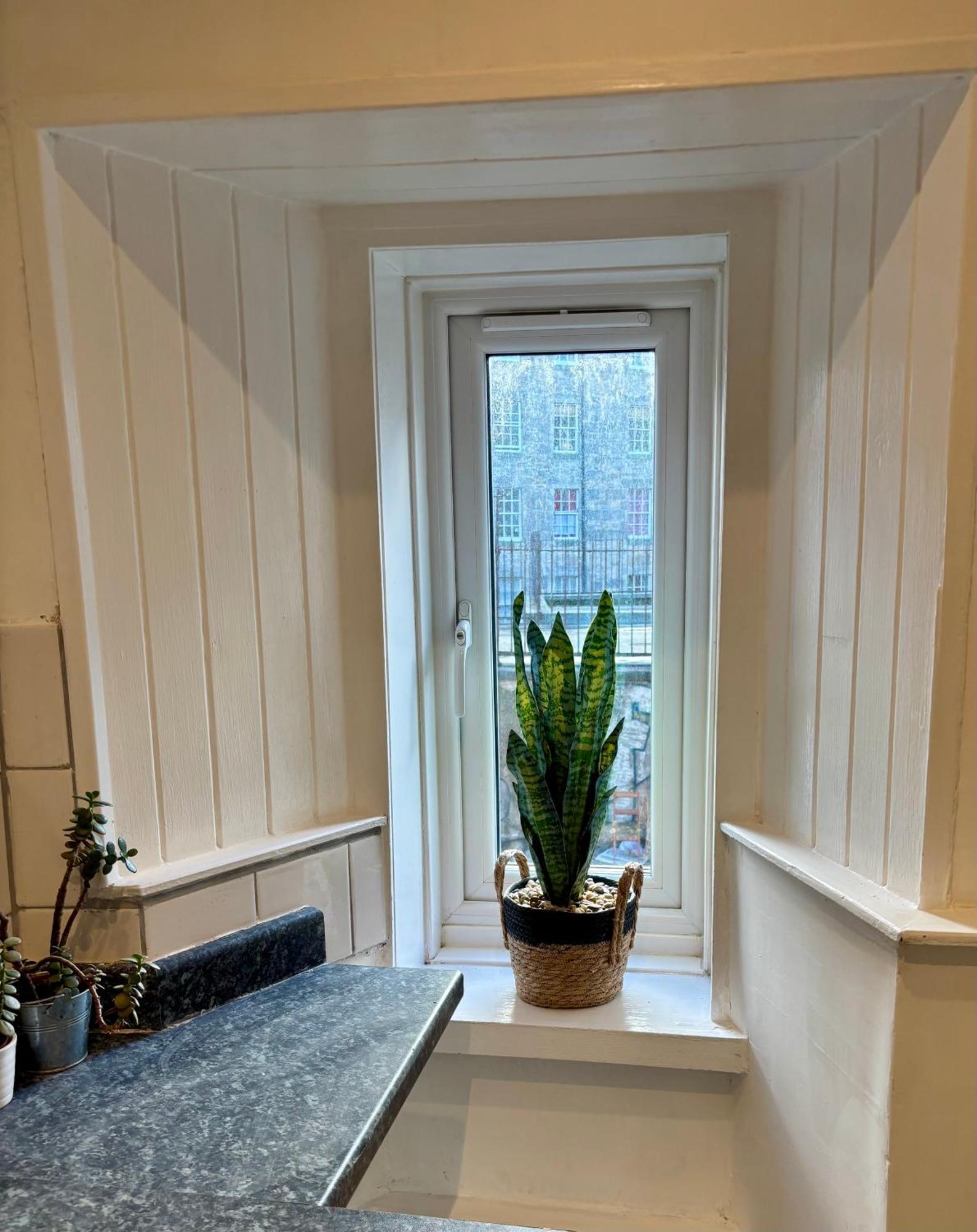 Bread Street, Central And Spacious One Bed Flat EDI Eksteriør bilde